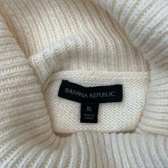 Banana Republic Women's Cropped Ivory & Red Fair Isle Turtleneck Sweater - XL - Picture 6 of 7